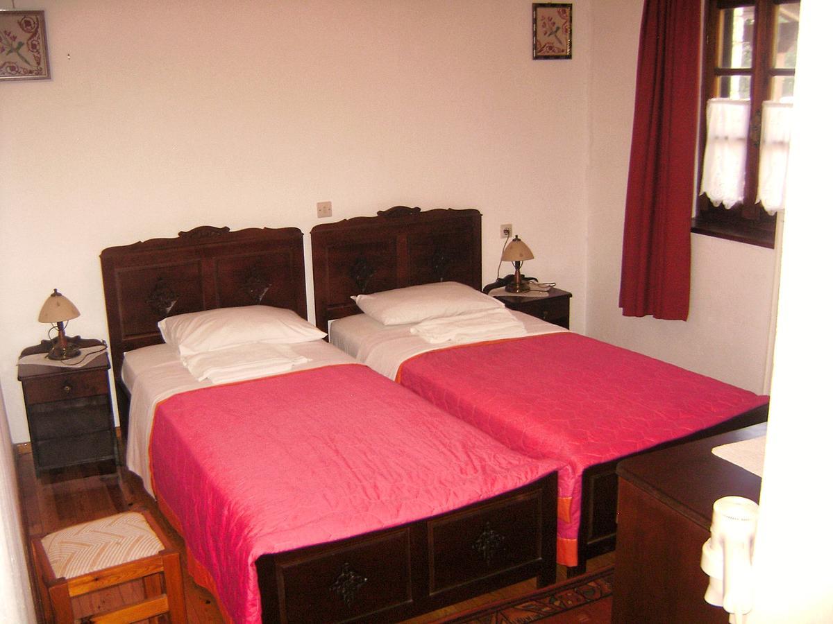 Aloni Guesthouse Áno Pediná Eksteriør bilde